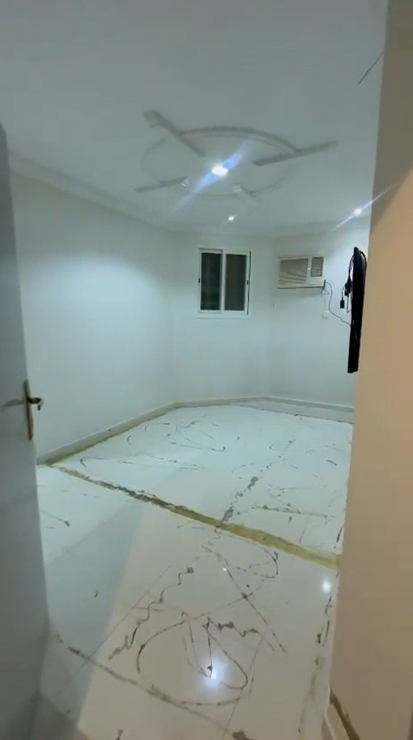 scaled_1000023622